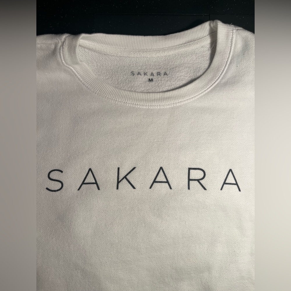 SAKARA ( Healthy Lifestyle Brand ) sweatshirt size medium 🥗🥗🥗🥗🥗🥗🥗